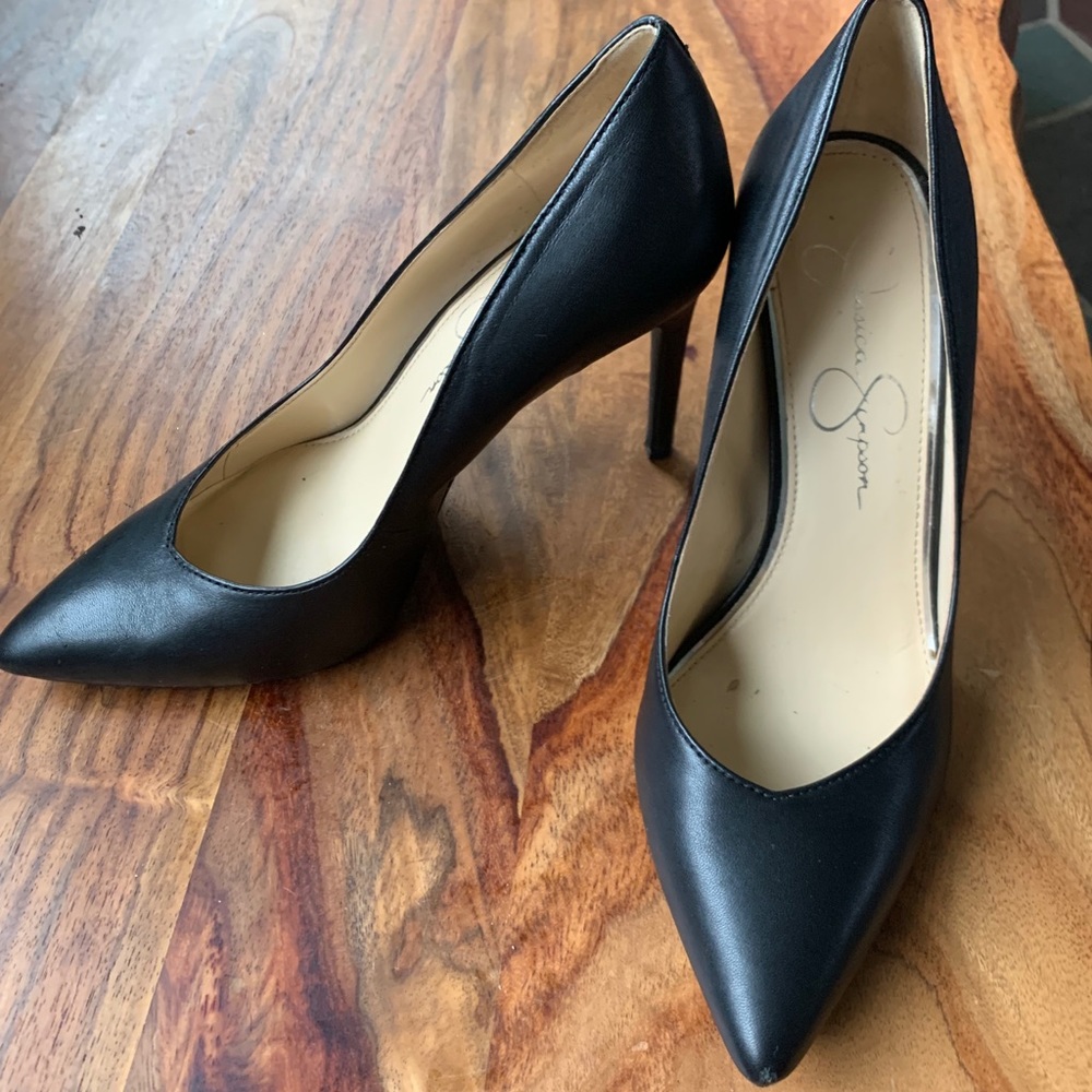 Jessica Simpson - size 8, like new